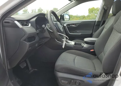 2021 Toyota Rav4 Xle из США, поврежденный, VIN 2T3P1RFV4MW154490